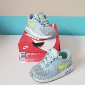 SOLD Toddler Nike Air Max Zero size 5